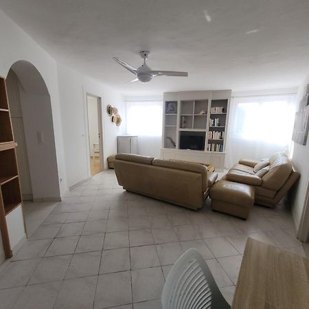 A Louer Haut De Villa 4 Pieces A Sainte-Maxime Golfe De St-Tropez Екстериор снимка