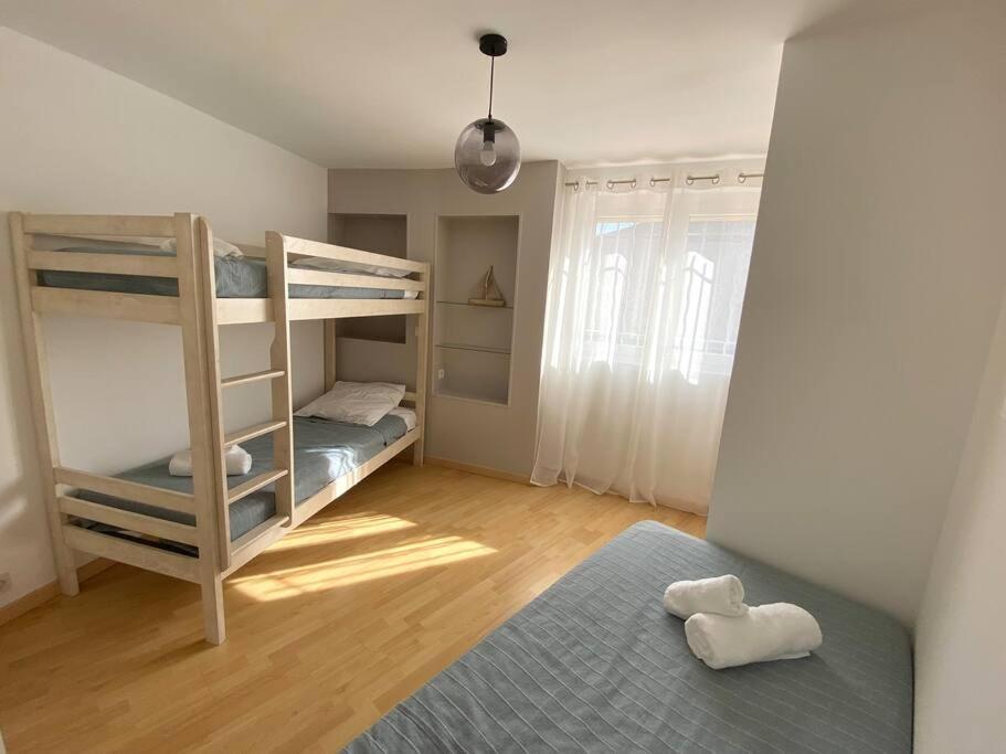 A Louer Haut De Villa 4 Pieces A Sainte-Maxime Golfe De St-Tropez Екстериор снимка